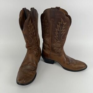 Ariat WOMEN'S 7.5 B Heritage Western R Toe Boot Distressed Brown 10001021